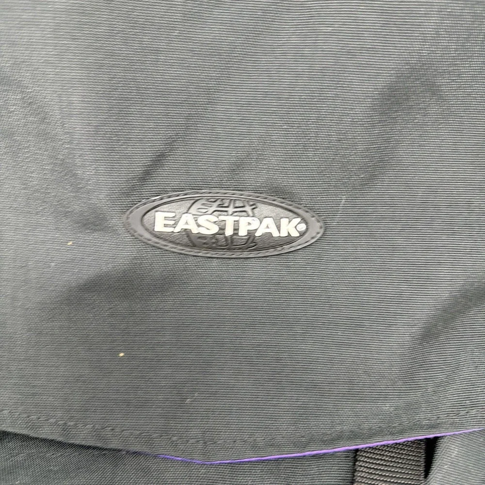Vintage Eastpak Messenger Crossbody Laptop Bag Black Logo Made In USA Y2K 90s